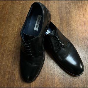 Steve Madden Black Leather Derby Shoe